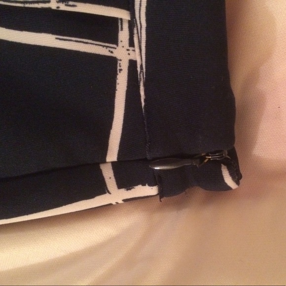 Navy windowpane Abercrombie and Fitch Skort - Picture 5 of 5